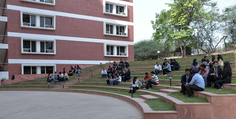 Campus - Image 1