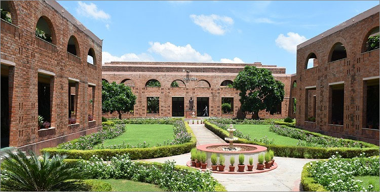 Campus - Image 1
